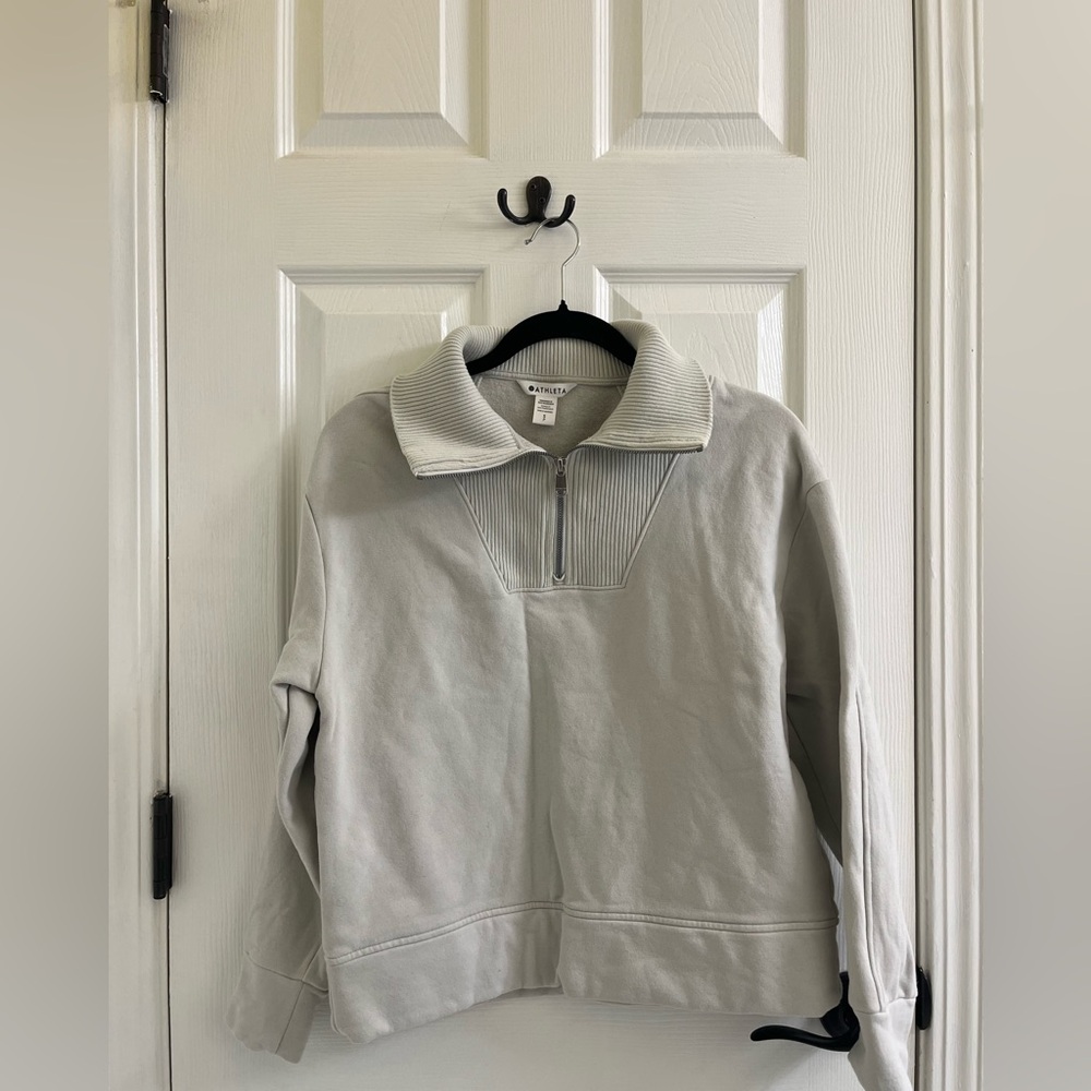 Athleta Women’s Light Gray Zip-Up Sweater